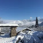 260m2 Unique Mountain House In Parnasos Сasa de vacaciones