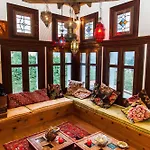 260m2 Unique Mountain House In Parnasos Сasa de vacaciones
