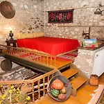 260m2 Unique Mountain House In Parnasos Сasa de vacaciones *