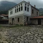 260m2 Unique Mountain House In Parnasos Сasa de vacaciones *