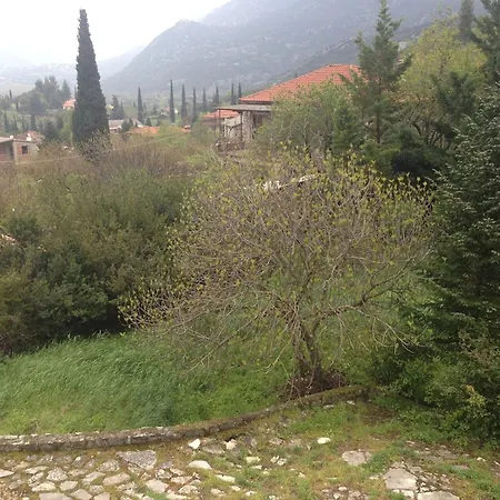 260m2 Unique Mountain House In Parnasos Lílaia