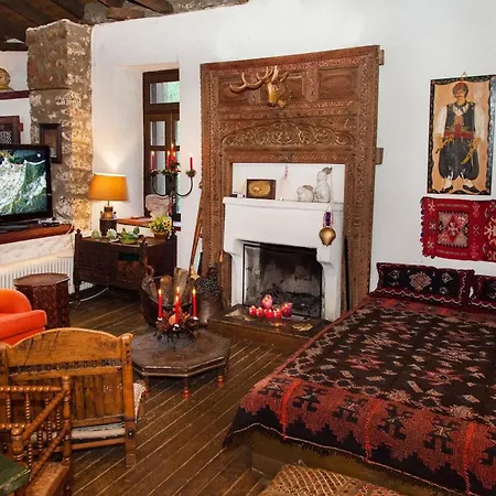 260m2 Unique Mountain House In Parnasos * Lílaia