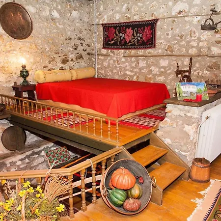 260m2 Unique Mountain House In Parnasos Holiday home *