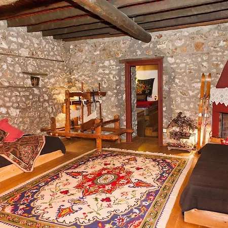 260m2 Unique Mountain House In Parnasos Holiday home