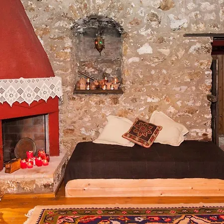 260m2 Unique Mountain House In Parnasos Casa vacanze Lílaia