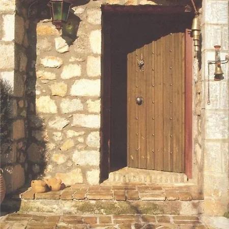 260m2 Unique Mountain House In Parnasos Lilaia