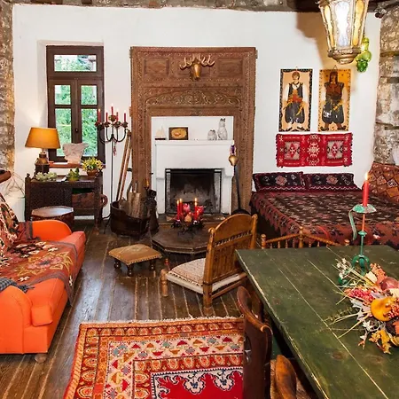 260m2 Unique Mountain House In Parnasos Dom wakacyjny *