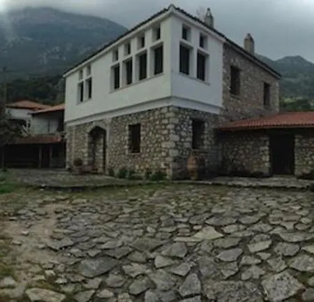 260m2 Unique Mountain House In Parnasos Casa vacanze *