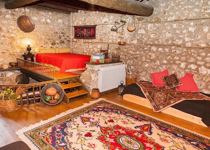 260m2 Unique Mountain House In Parnasos * Λιλαία